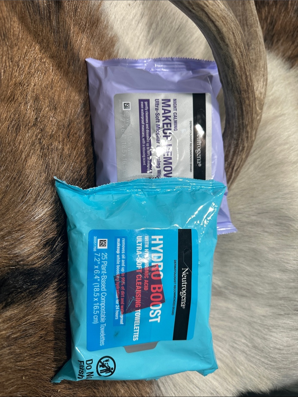 Neutrogena Cleansing Wipes 2 pack- New